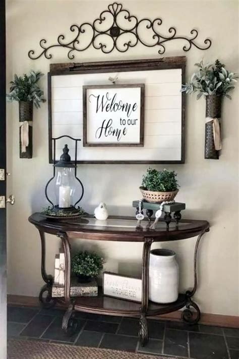 Accent Pieces and Decor